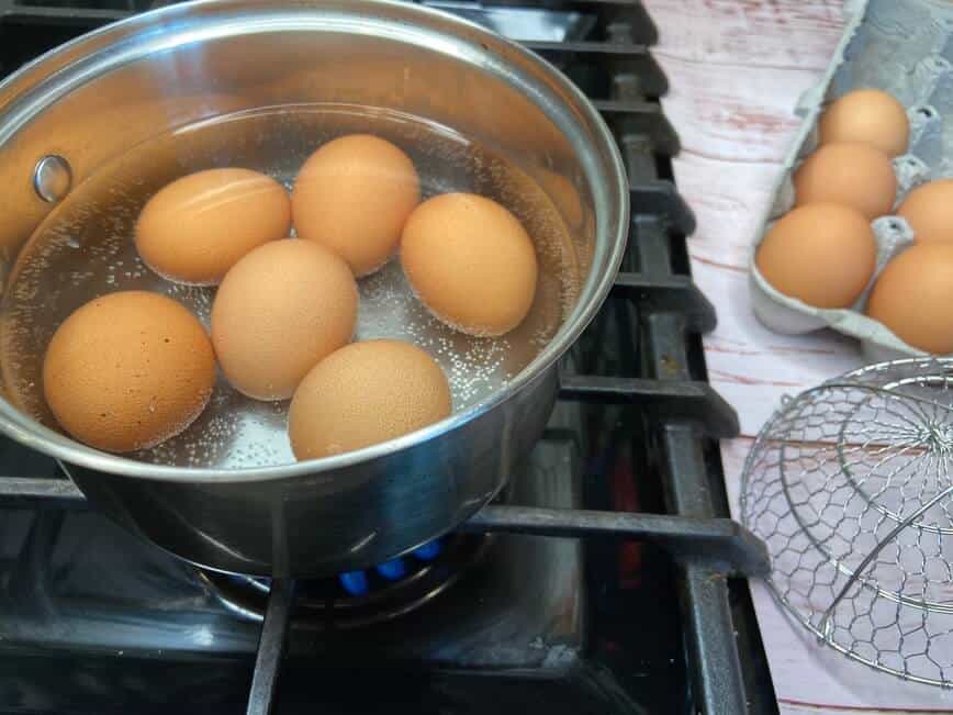 How To Cook An Egg and Why Are There 100 Folds In A Chef’s Hat