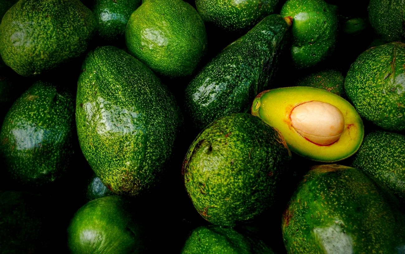 The All Fruit Diet Pros, Cons + How It Stacks Up Nutritionally