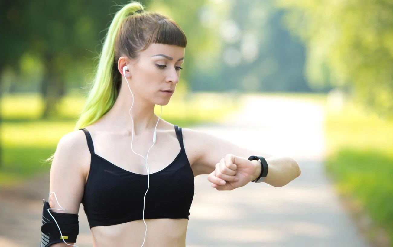 Average Walking Heart Rate + 7 Factors That Can Affect Yours