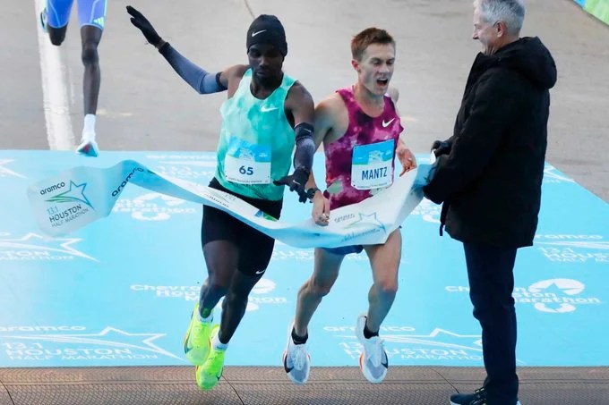 WATCH Conner Mantz Sets New American Record At 2025 Houston Half Marathon In Dramatic Fashion