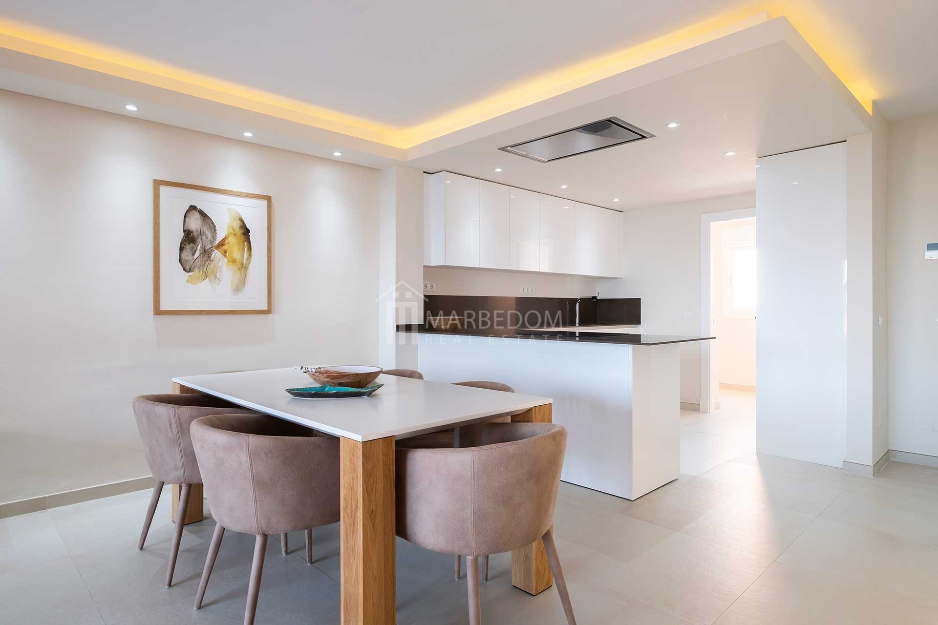 Renovated Townhouse in Bermuda Beach, Estepona Marbedom