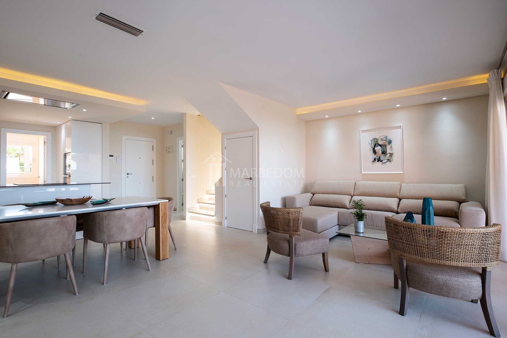 Renovated Townhouse in Bermuda Beach, Estepona Marbedom