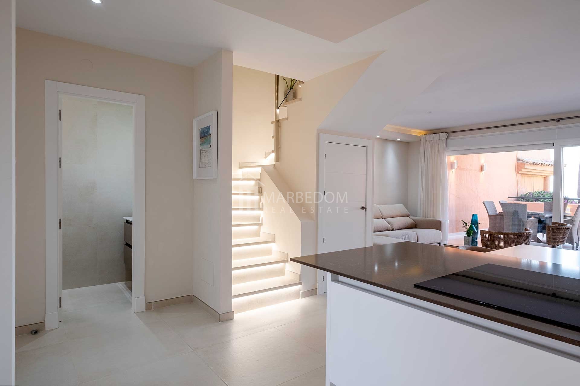 Renovated Townhouse in Bermuda Beach, Estepona Marbedom
