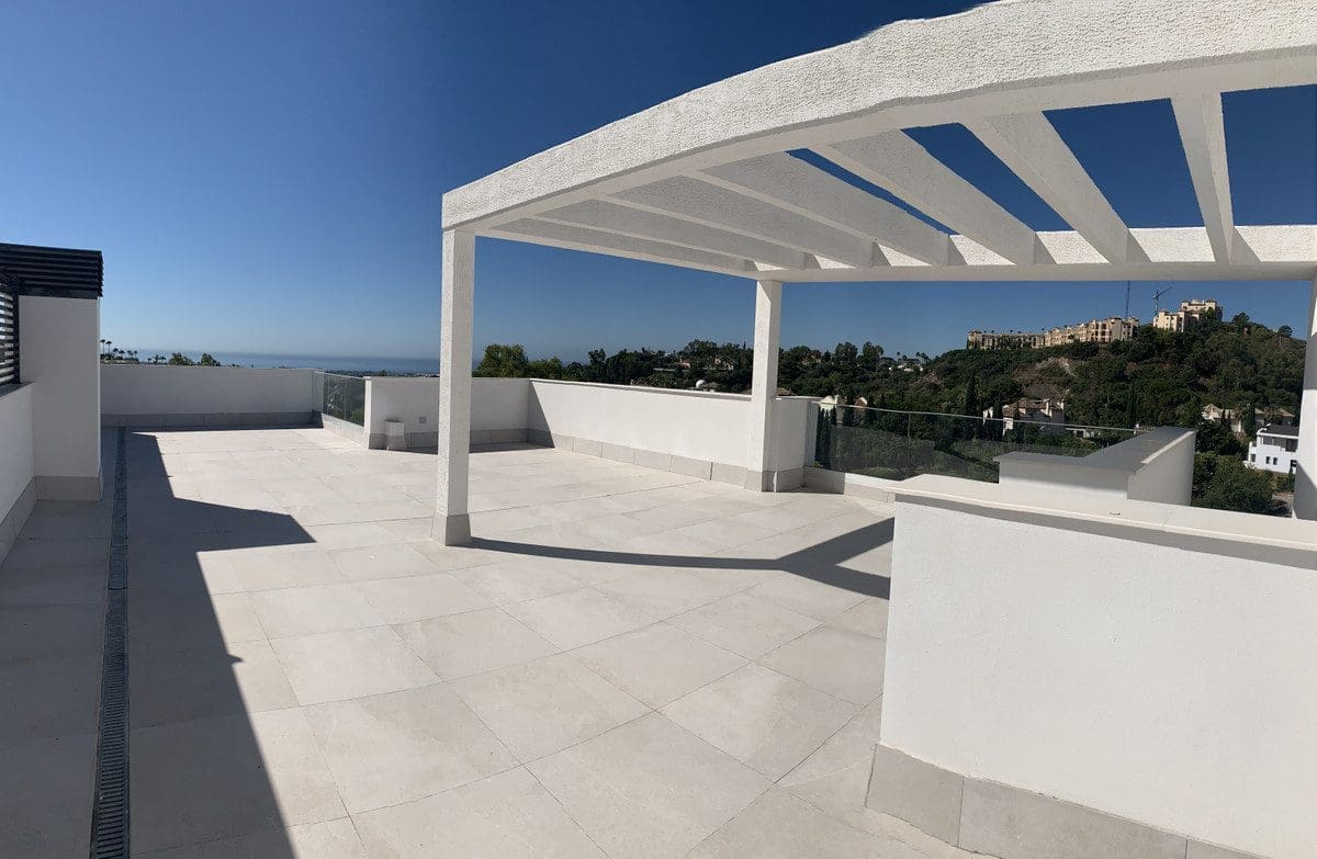 3 Bedroom Penthouse Apartment In La Quinta Marbella & Beyond Lifestyle, Marbella Property