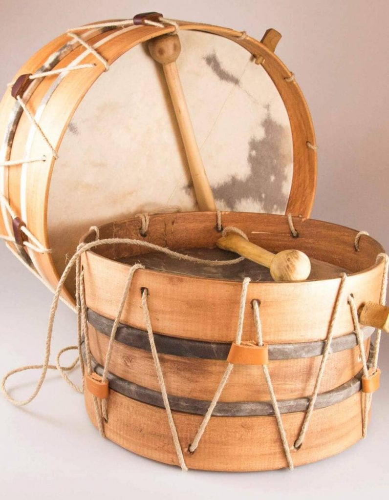 El tambor canario, un instrumento diferente en cada isla Marca Canaria