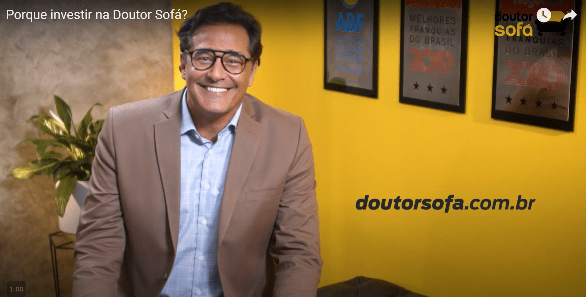 Doutor Sofá faz campanha com Luciano Szafir Marcas pelo Mundo
