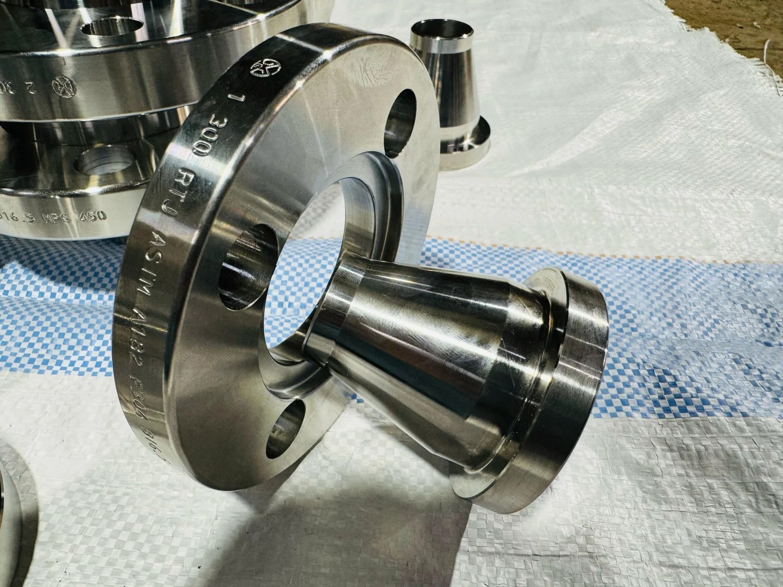 Swivel Flange For Refineries in Andhra Pradesh