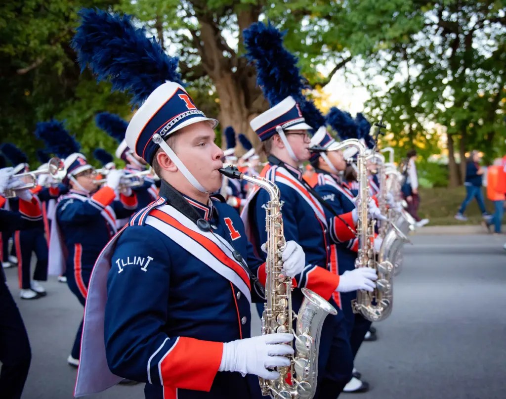 Woodwinds & Brass Marching Illini
