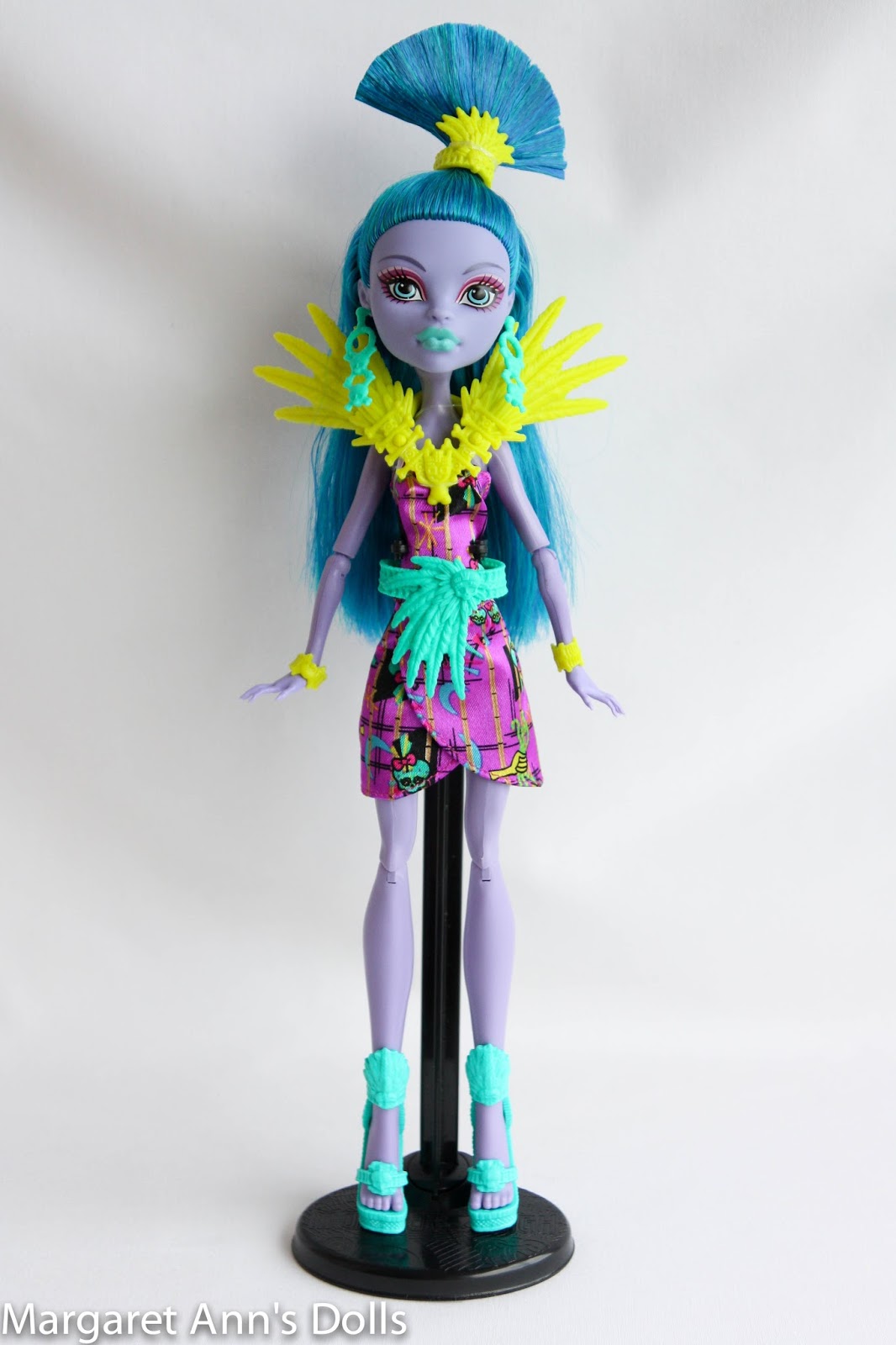 Review 84 Monster High Ghouls' Getaway Jane Boolittle Doll Margaret Ann