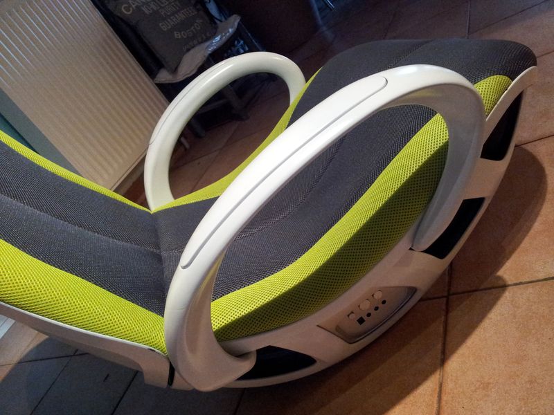 Fauteuil multimedia Mundu.fr