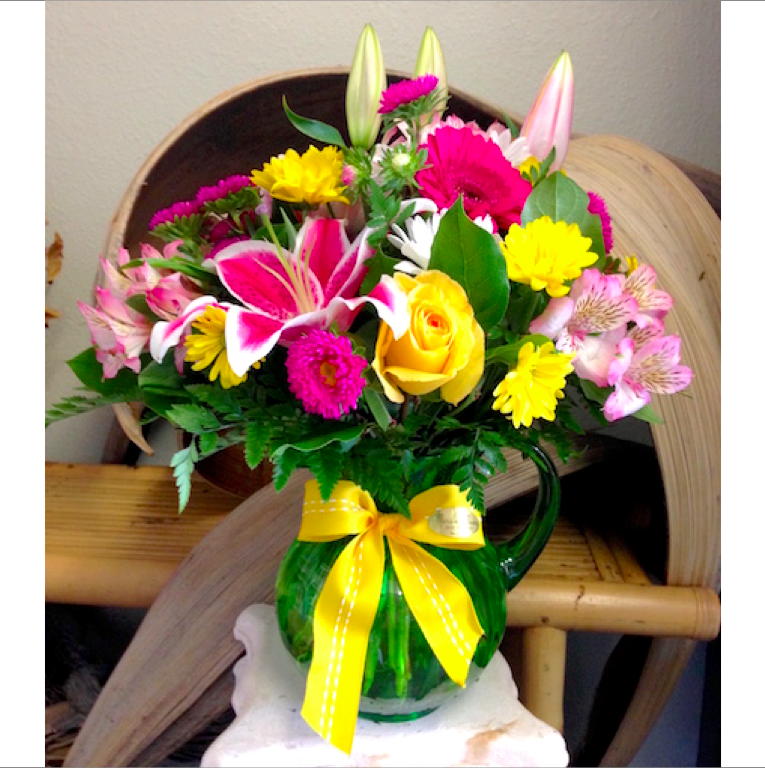 Lemonade Pitcher MARIAM´S FLOWERS Flower Delivery