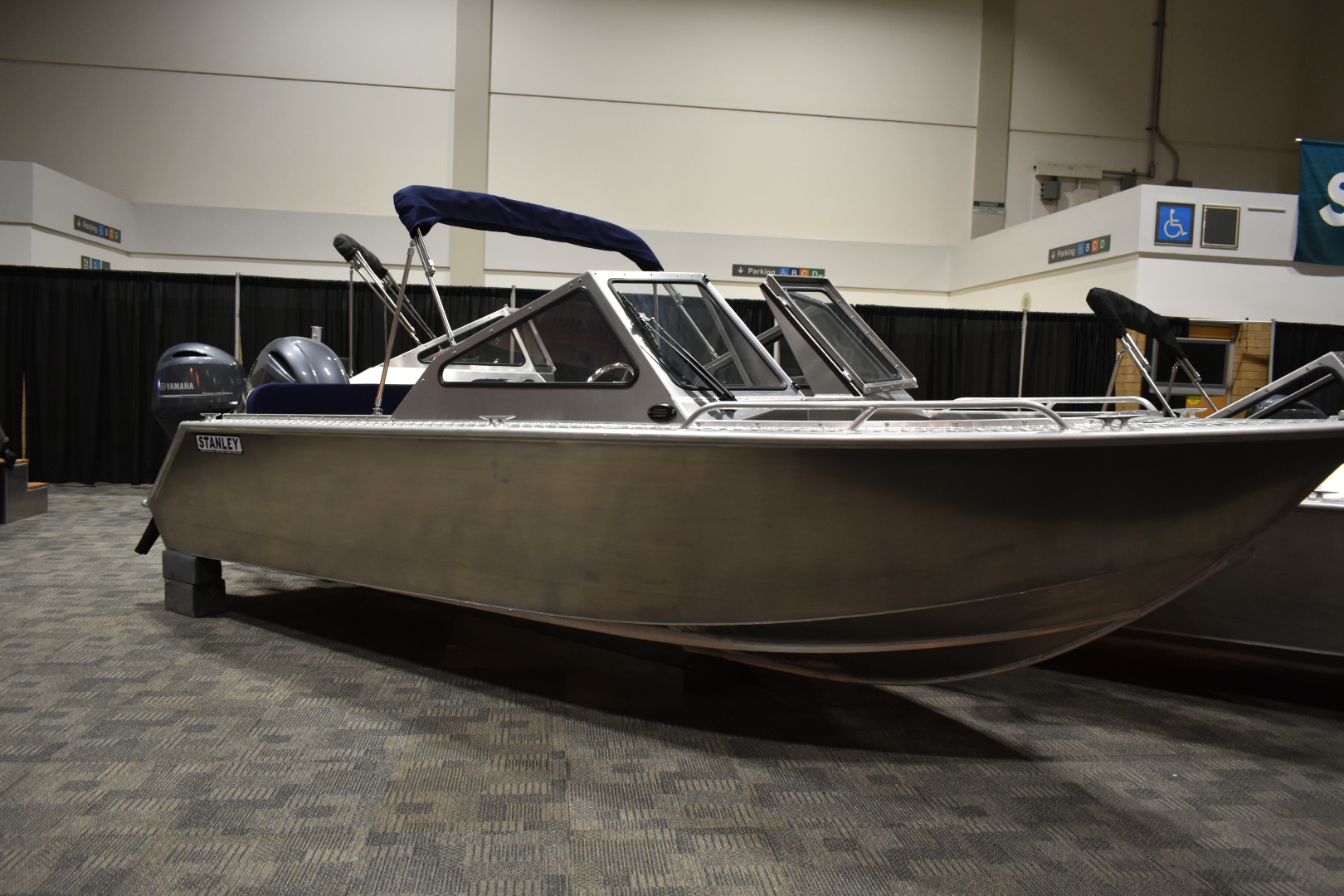 2019 Stanley Islander Boat 19 DC Hucks Marine & Resort