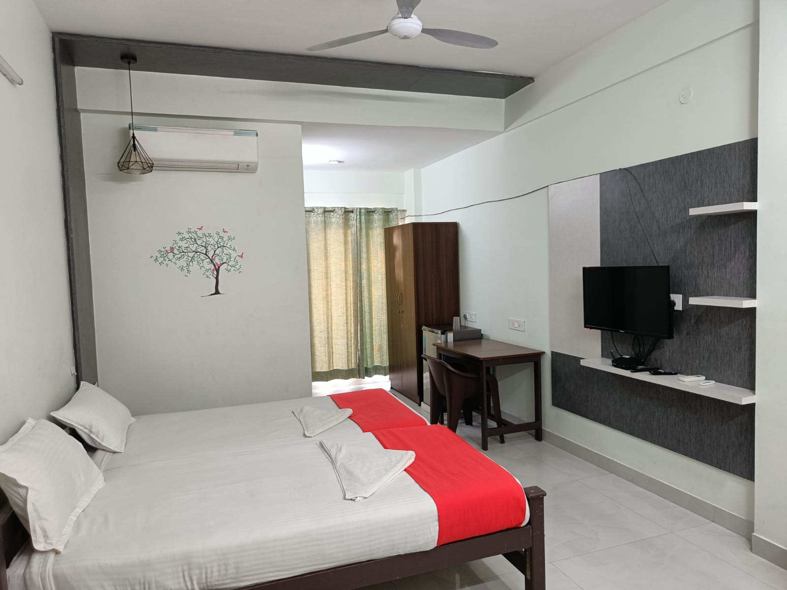 Marina Square Best Serviced Apartment In Perumbakkam Chennai