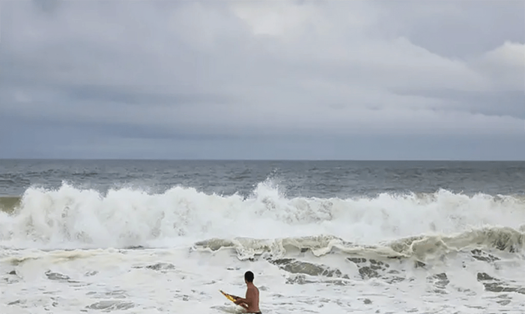 No swimming at some NY beaches due to hurricane rip tides, high surf