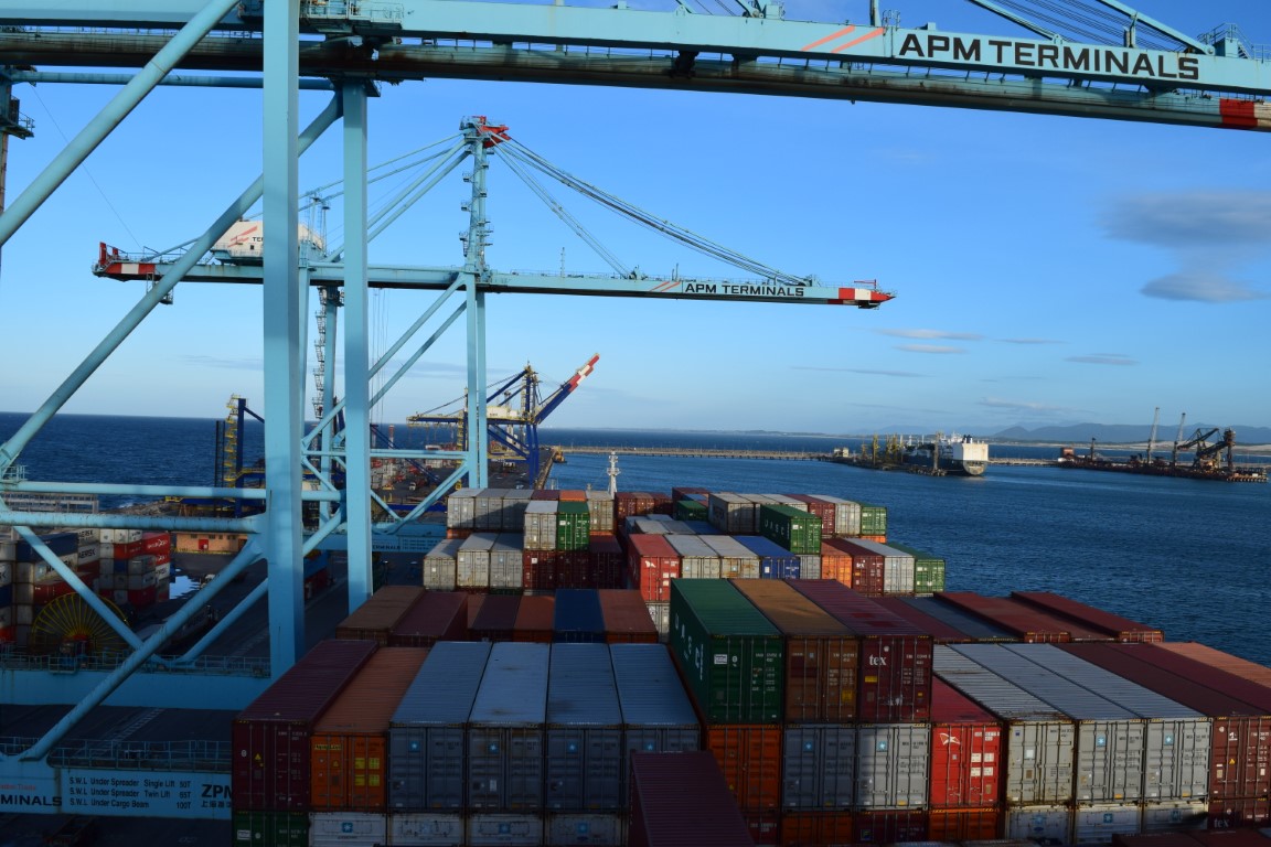 Container shipping costs from China to the USA marinersgalaxy