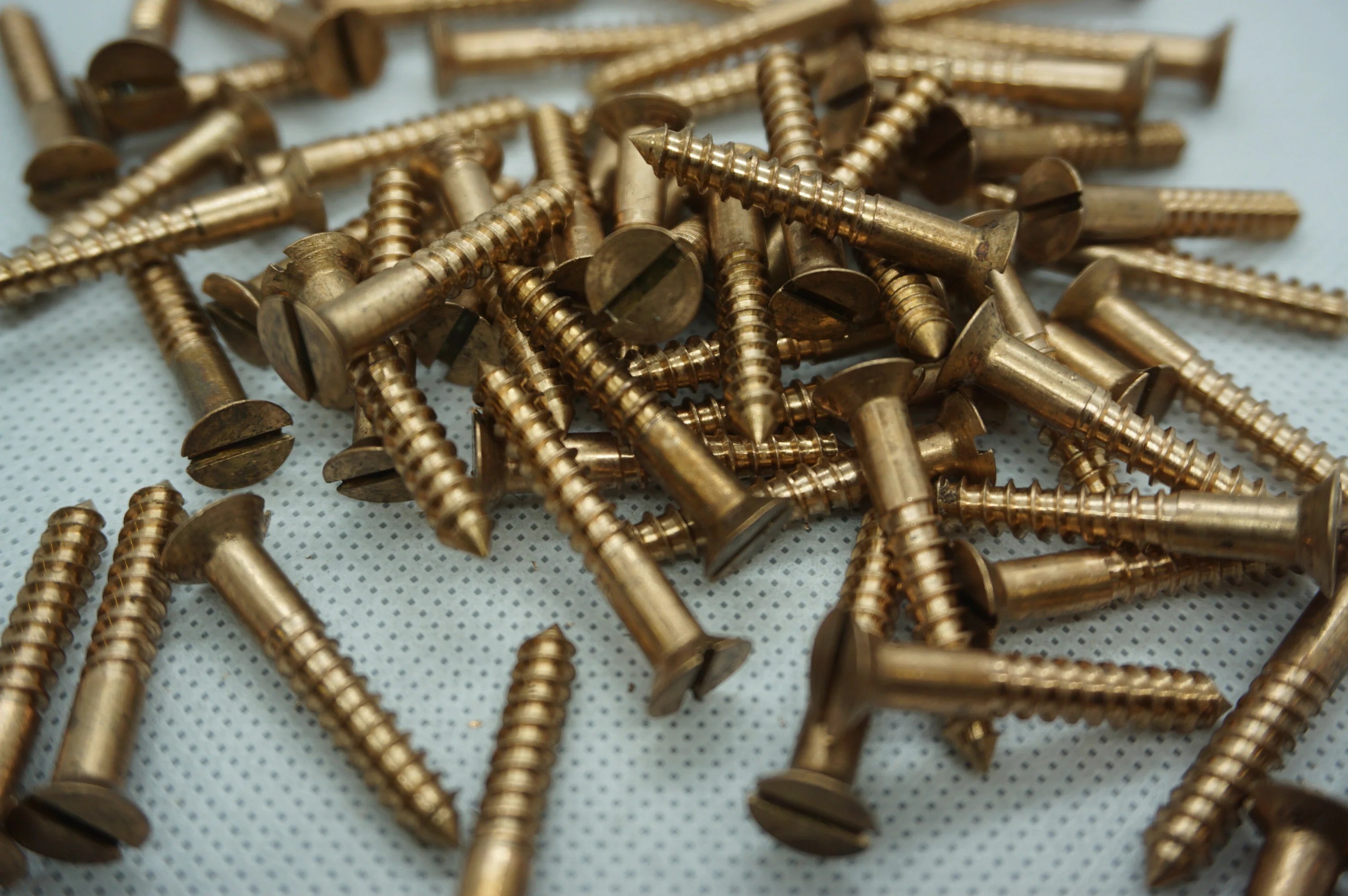 We are now carrying Silicon Bronze Wood Screws from Fair Wind Fastener