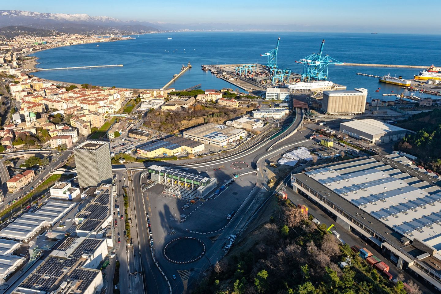 Port of Genoa ITGOA, map, contact details, related companies and vessel