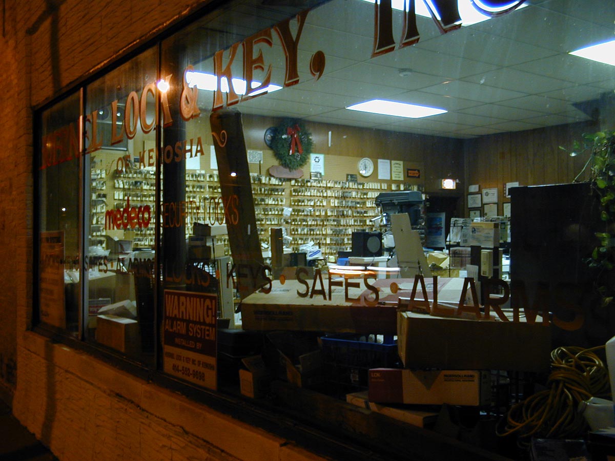 Kenosha locksmith shop Hoernel Lock & Key