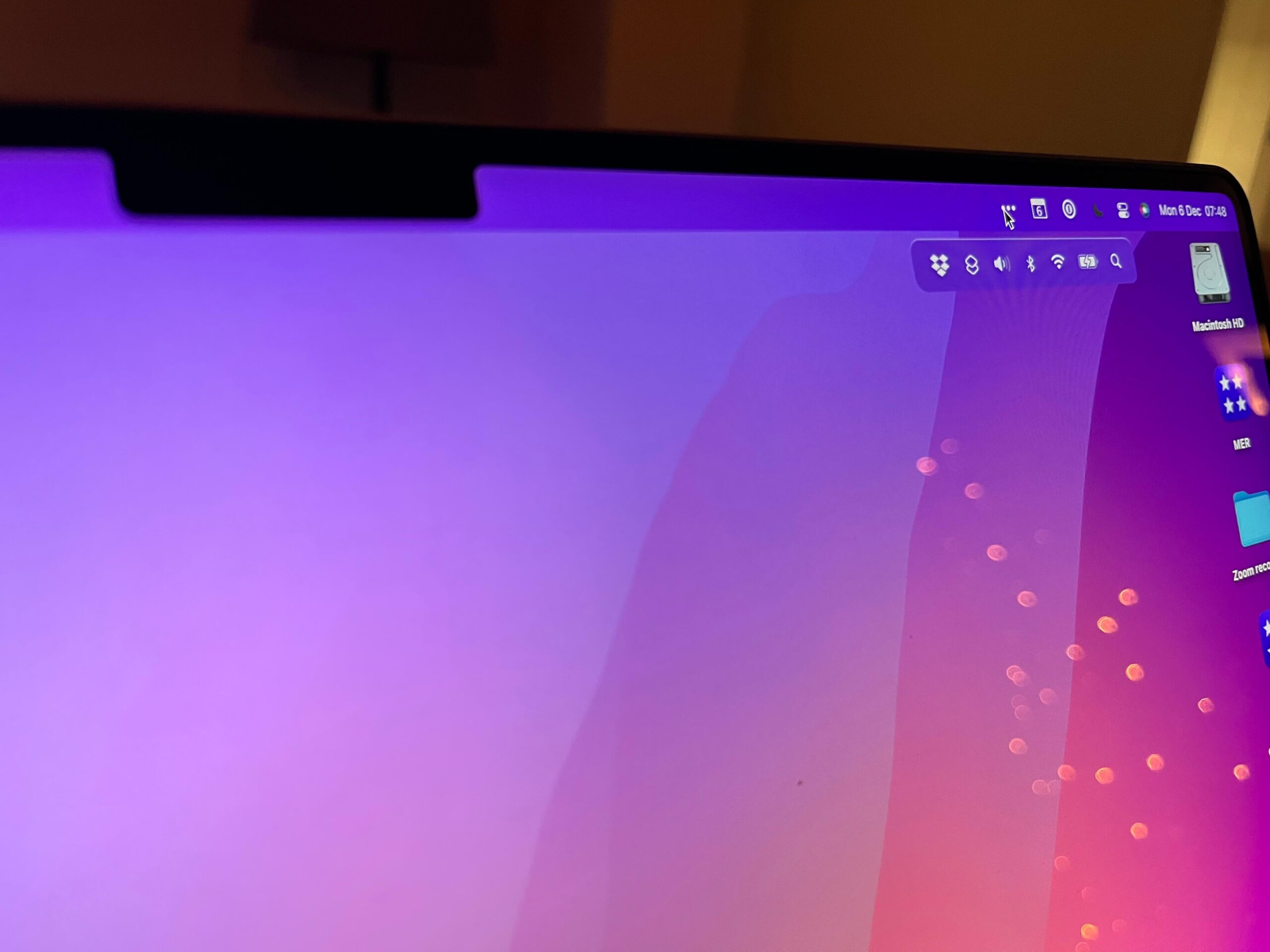 Solving the MacBook Pro Notch ‘Problem’ Mark Ellis Reviews