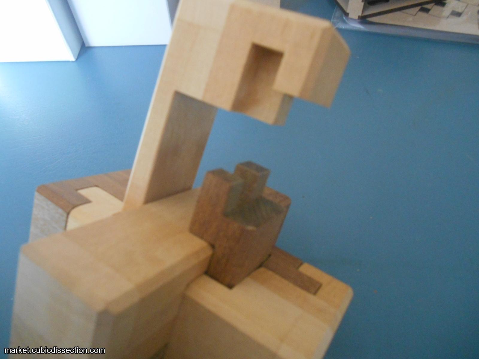 Japanese Wood Joint Puzzle by de Vreugd