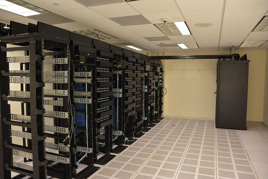 Global Data Center Rack PDU Market Segmentation by Drivers, Restraints