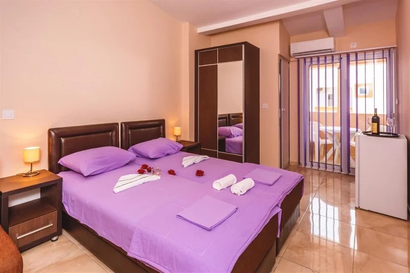 Studio Apartmani Lara Čanj Market tours Novi Sad