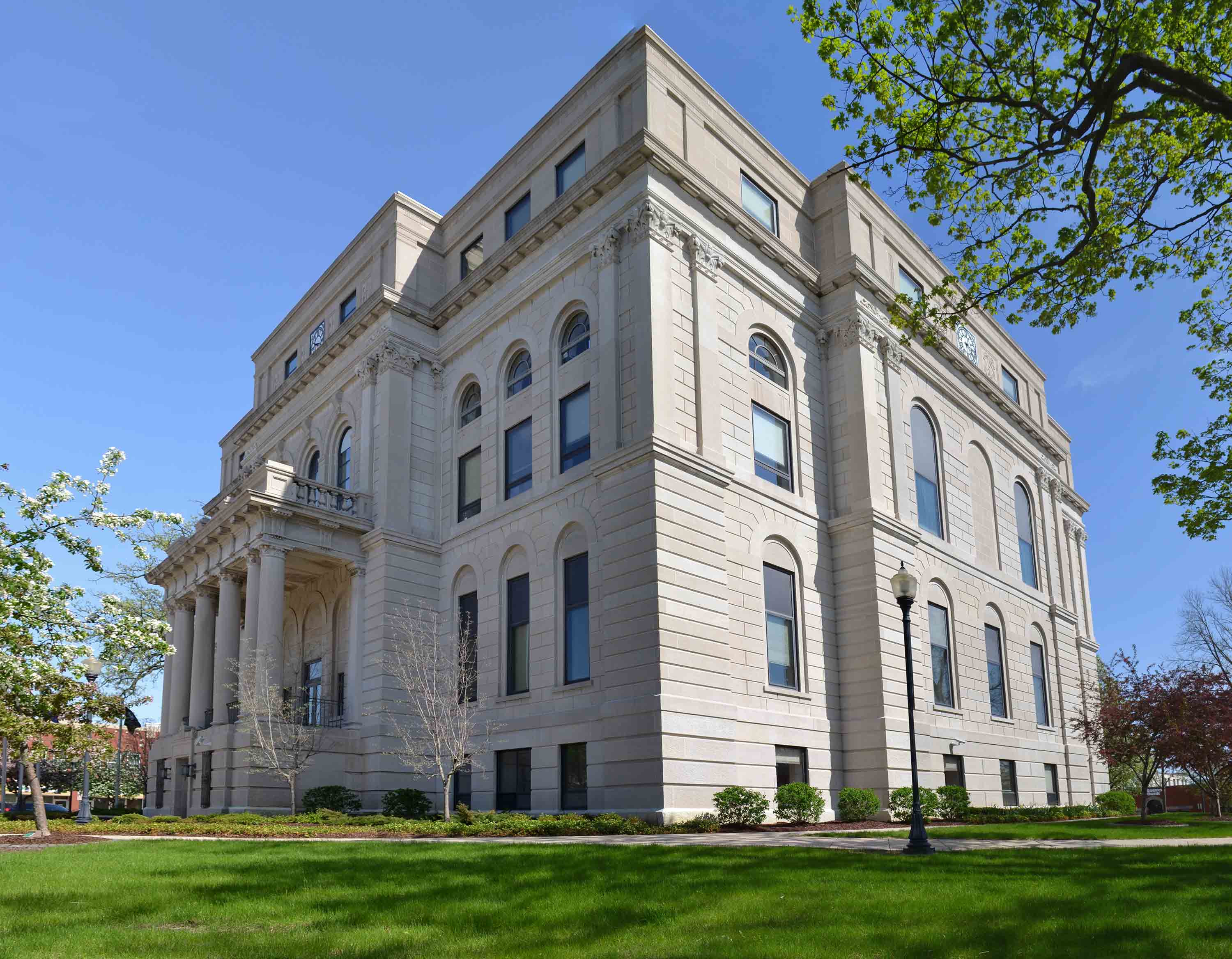 Valparaiso Indiana Courthouse Photos