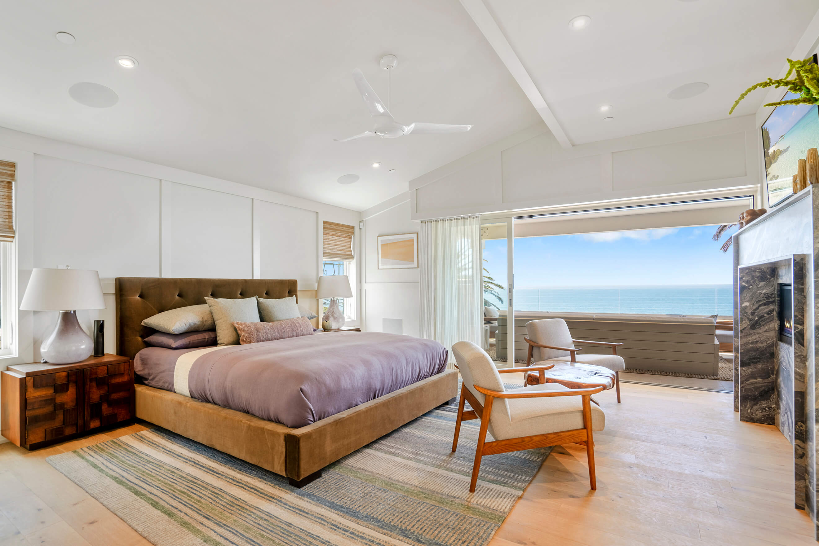 Del Mar Bluff Top Craftsman Mark Gross & Associates