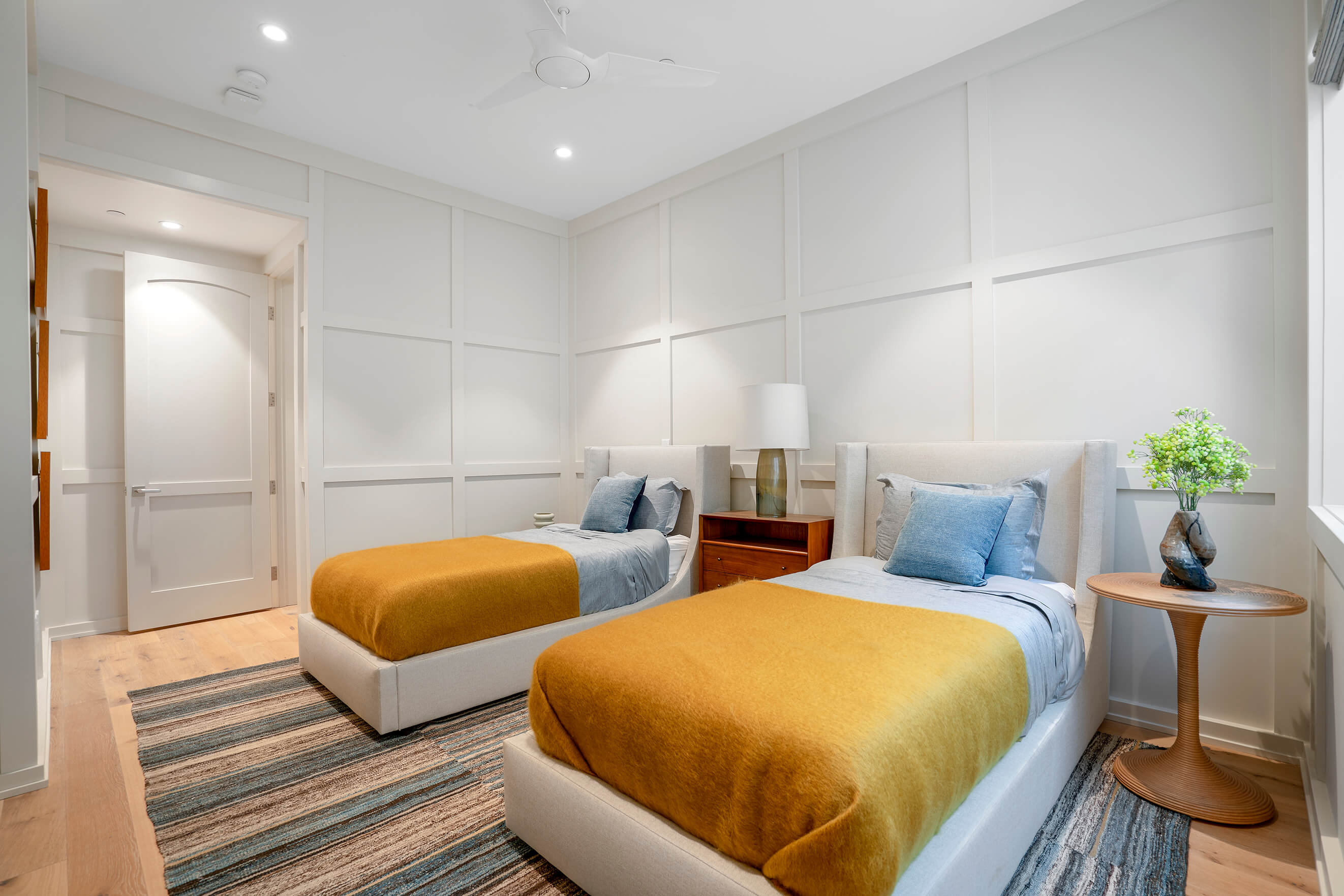 Del Mar Bluff Top Craftsman Mark Gross & Associates