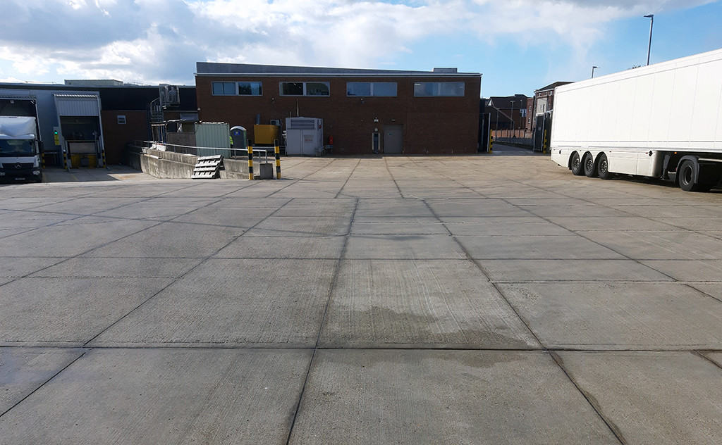 Tesco Service Yard Fareham MARKHAM