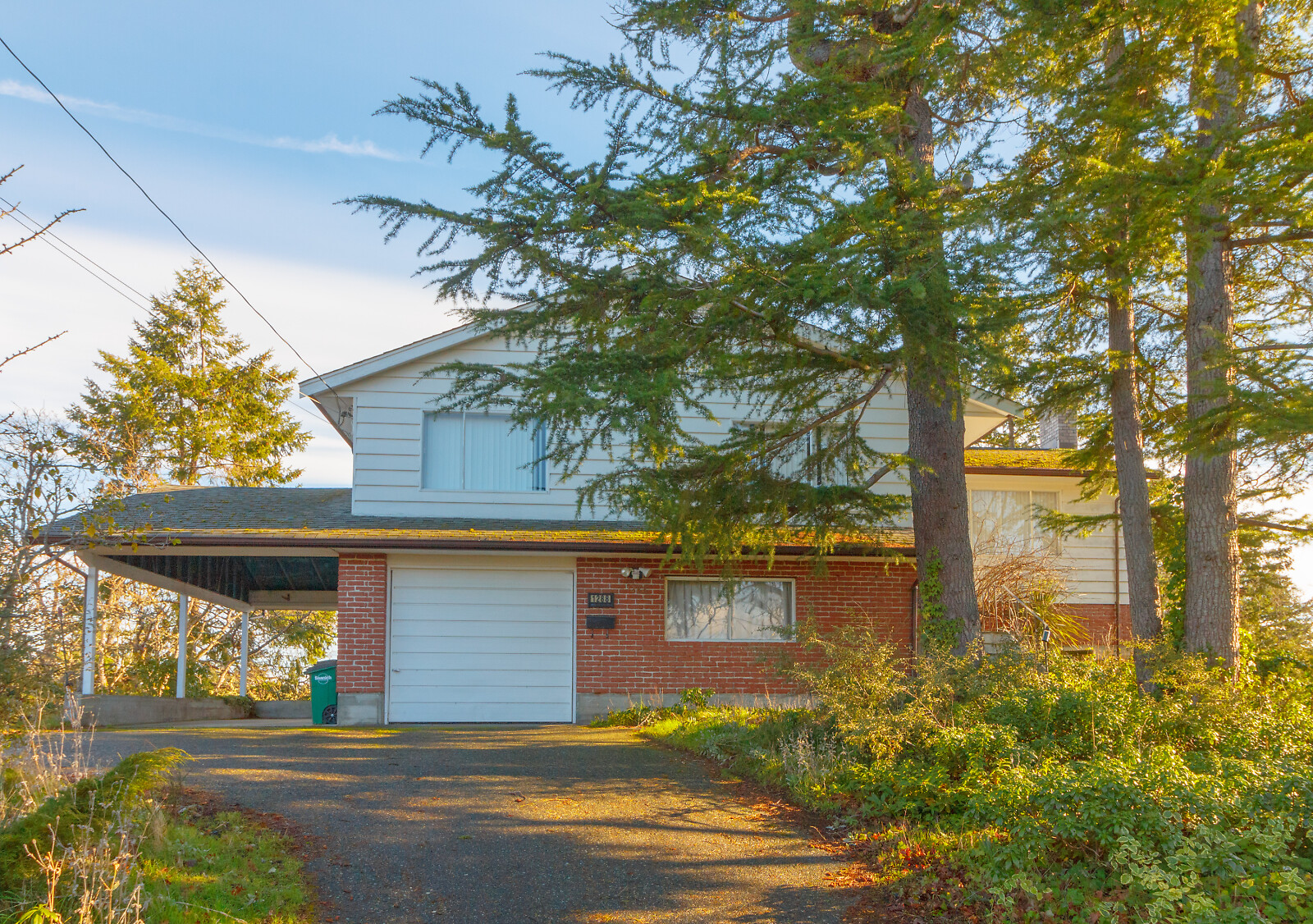 1288 Fairlane Terrace, Saanich, SOLD