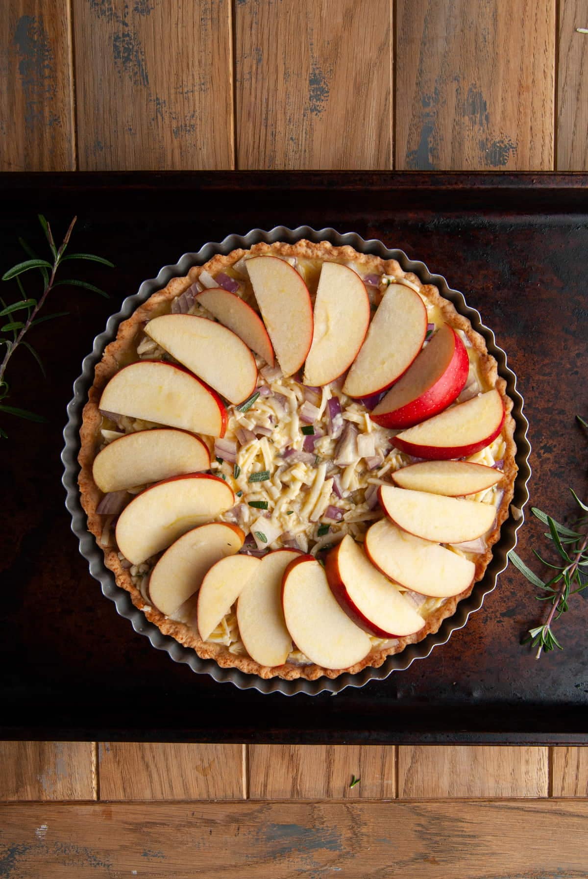 Showstopping Apple and Cheddar Quiche — Marley's Menu