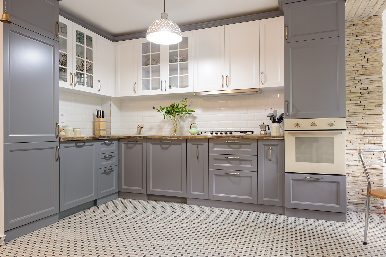 Pros and Cons of Kitchen Refacing in Chicago Marpro