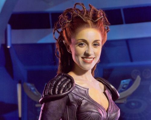 Laura Bertram Bio, Affair, Single, Net Worth, Age, Nationality, Height, Actress