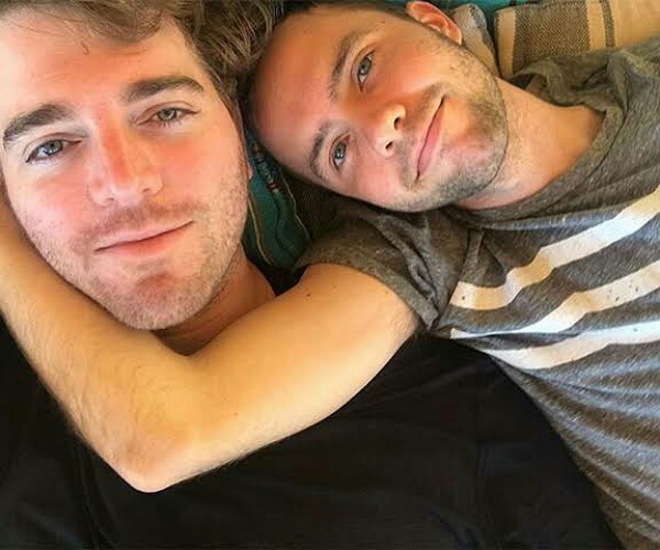Shane Dawson sexuality, relationship, boyfriend, children! Married