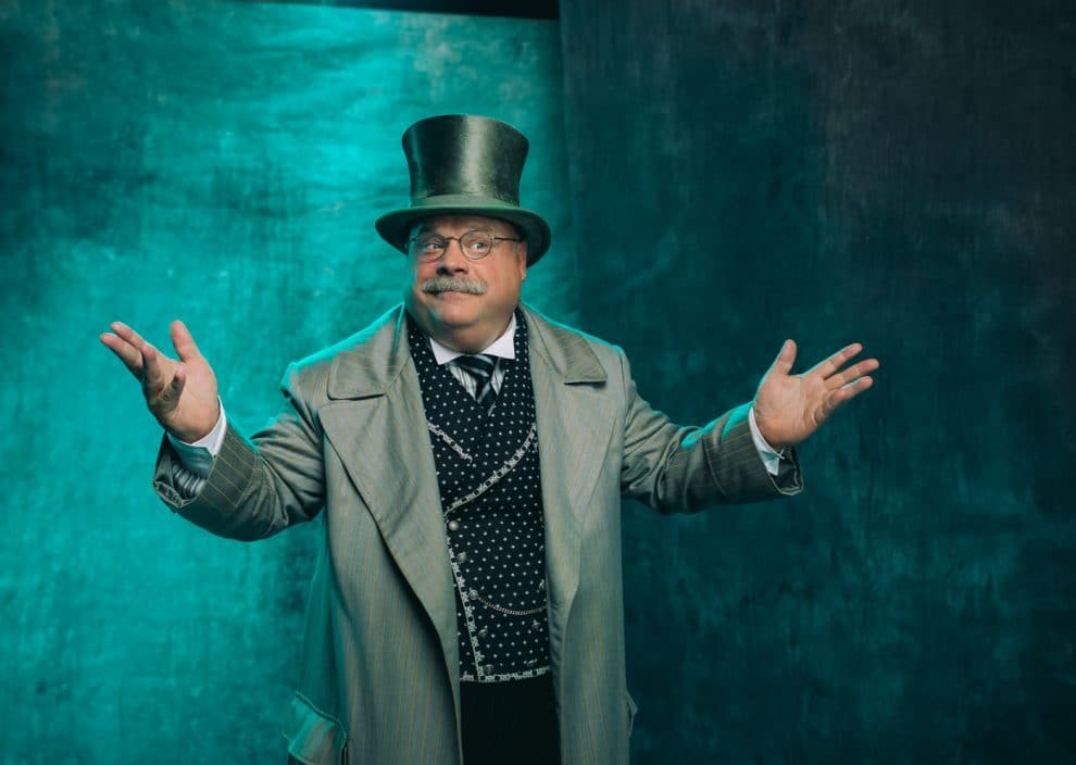 Where is Kevin Chamberlin today? Age, Net Worth. Gay? Died?