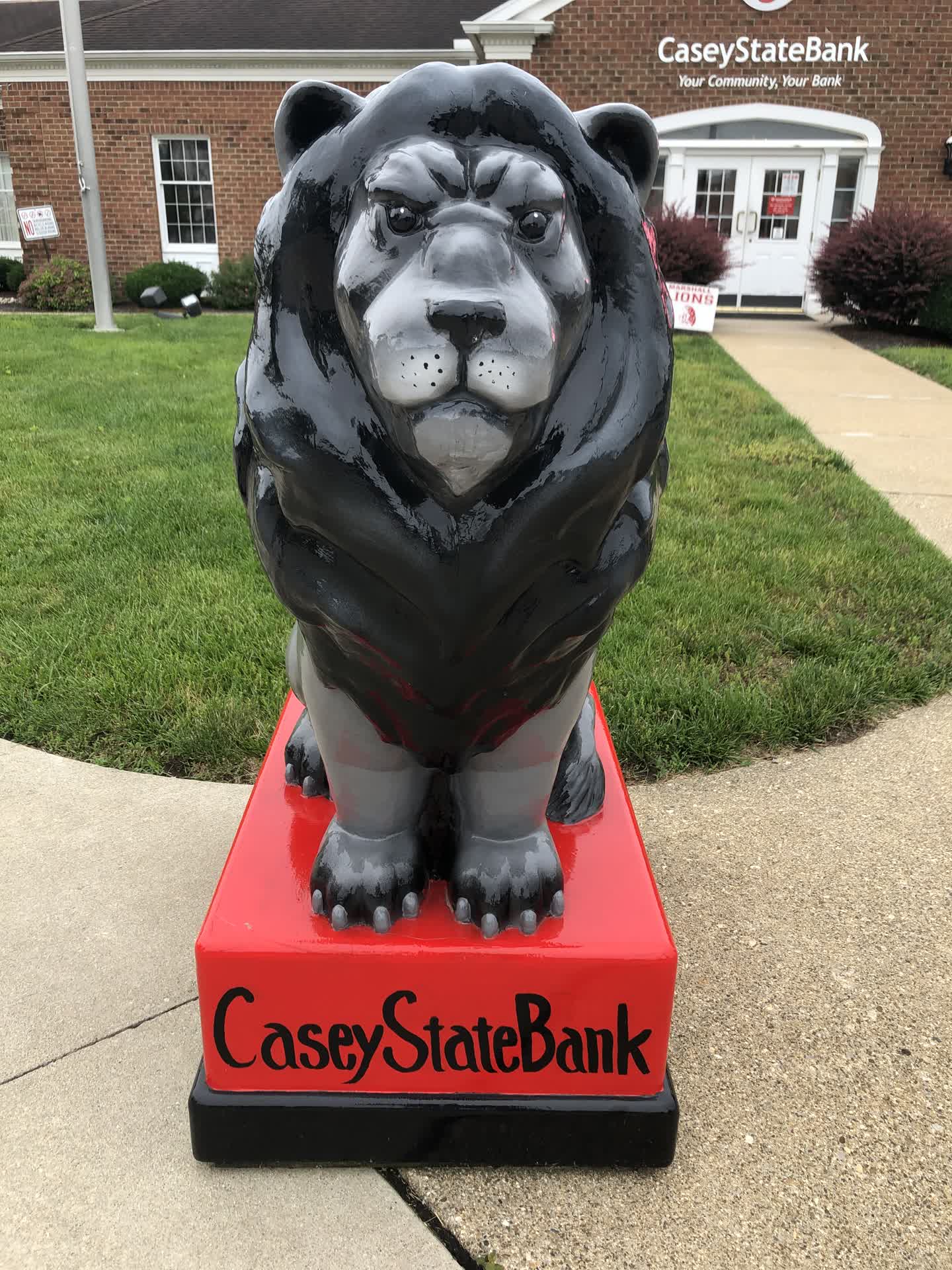 Lion Statues Discover Marshall Illinois