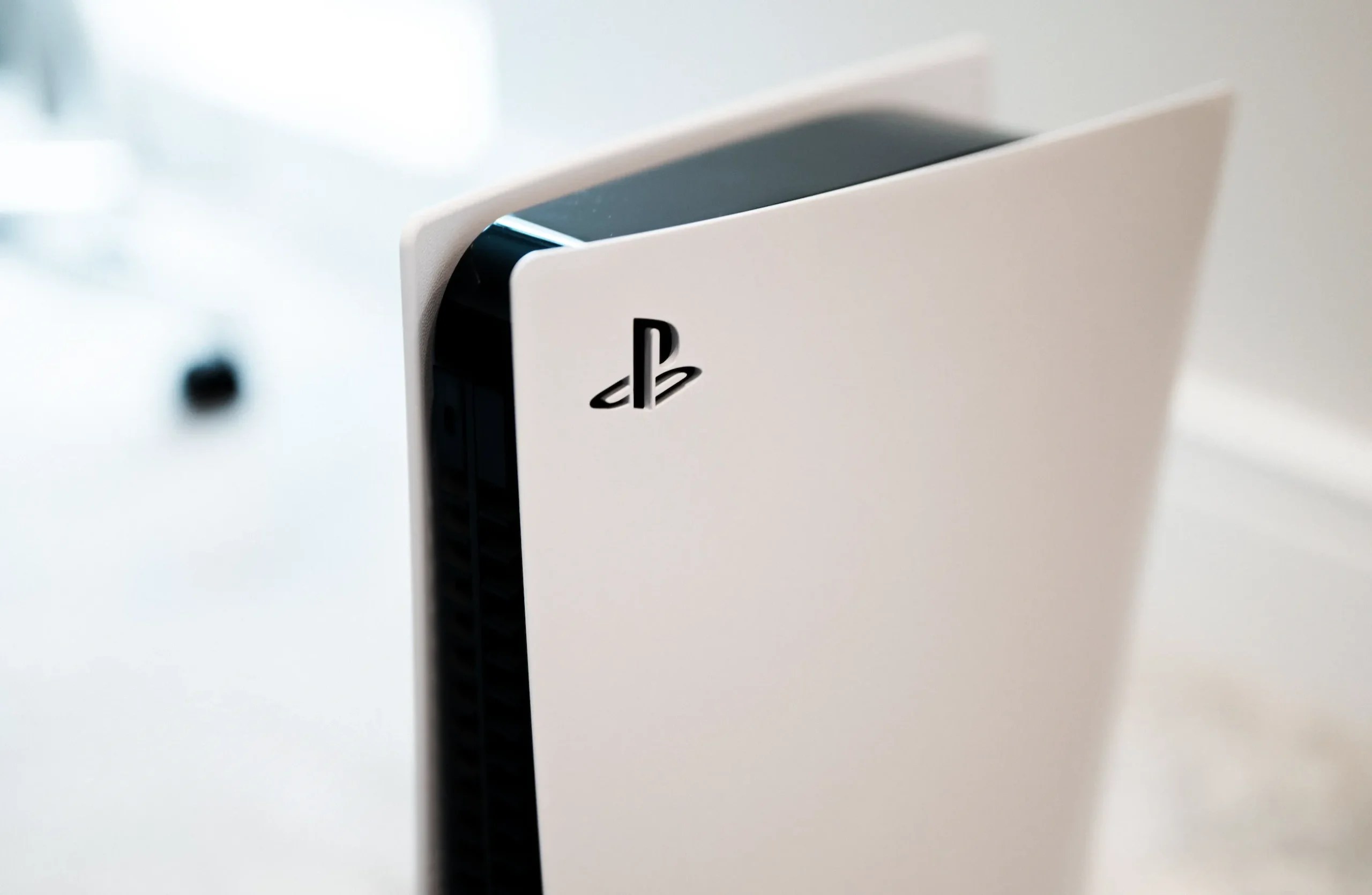 How Big Is The New PlayStation 5 Console Box? Aug 2024