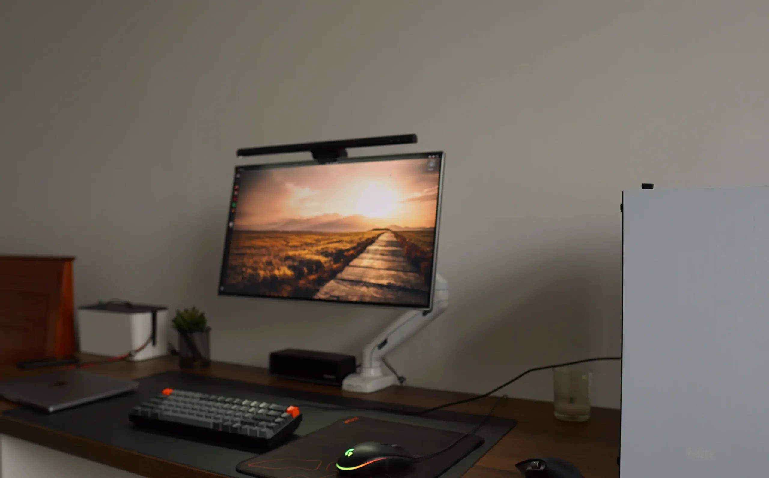 My Morden Minimal & Affordable Desk Setup Sep 2024