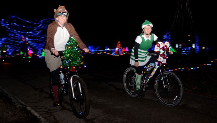 Christmas In The Sky 2022 Longview Lake Bike Ride Through Longview Lake's Christmas In The Park