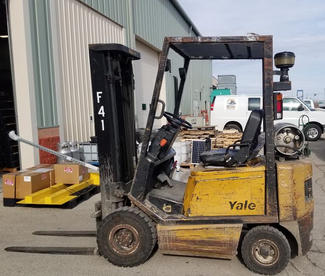 Precise indoor tracking of forklifts