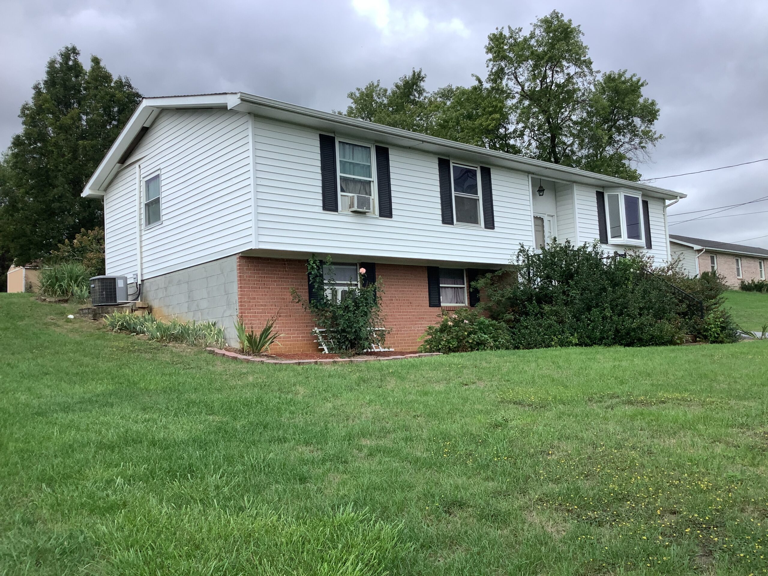 Real Estate Auction 64 Hedrick Avenue