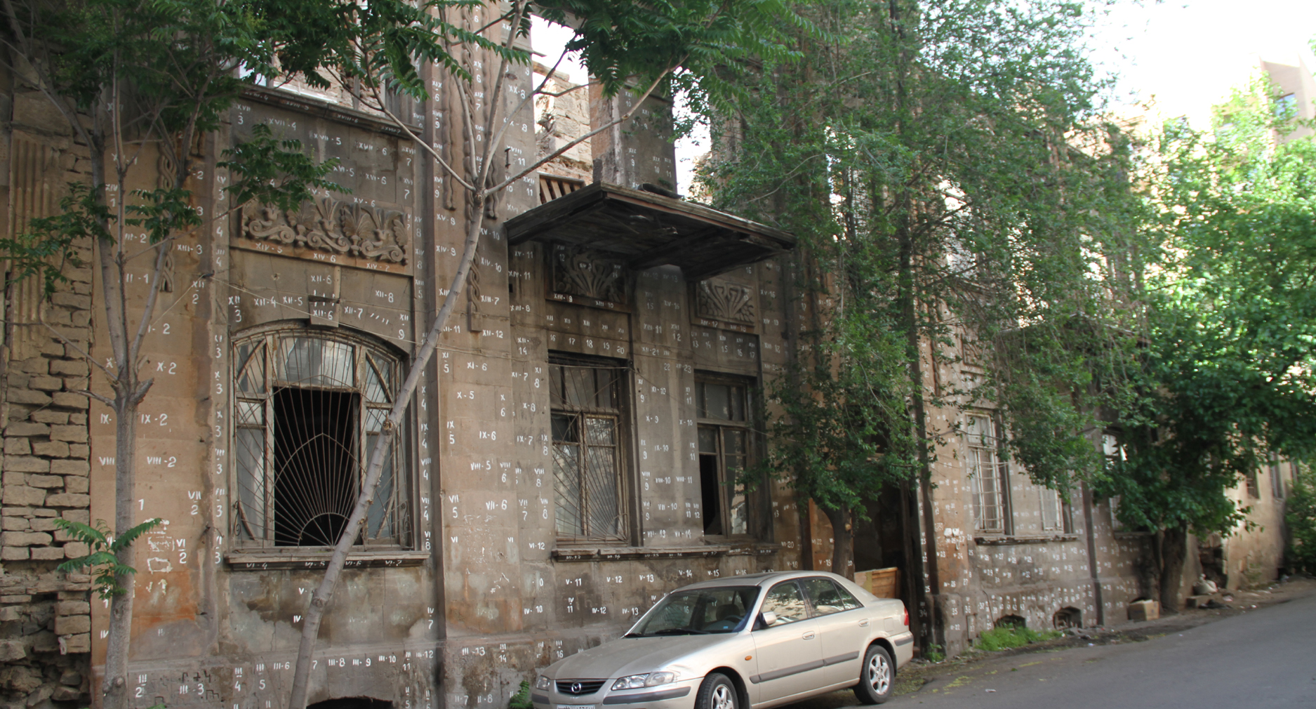 Demolition of Old Houses in Yerevan May Affect Tourism Development