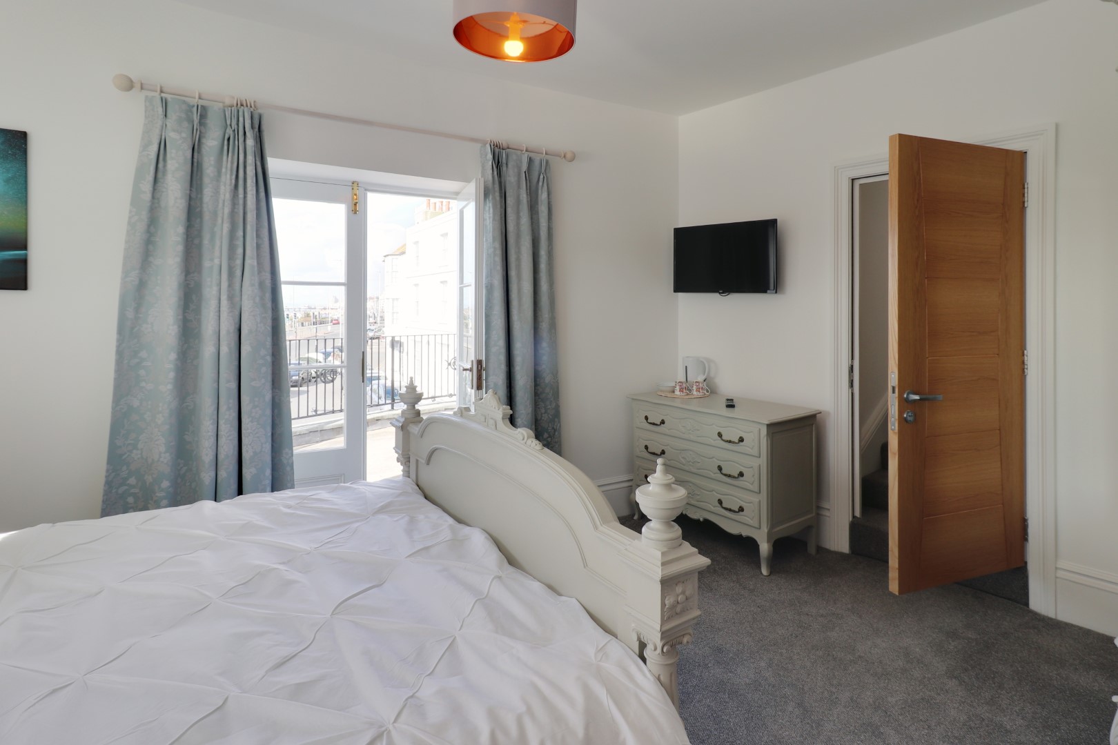Master Airbnb in Old Town Hastings A high quality, stylish 11room Airbnb