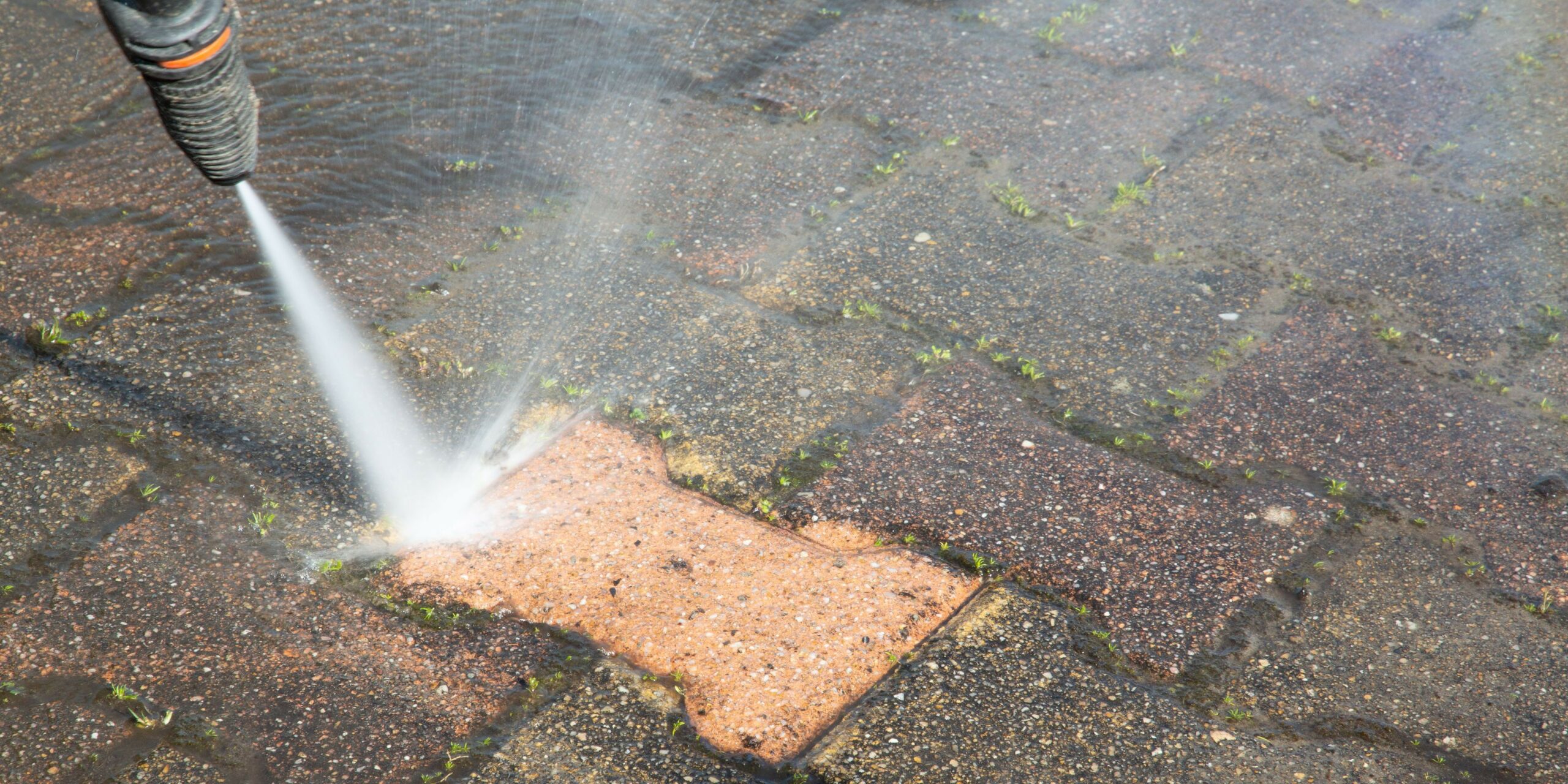 Top 1 Power Washing Company Bend MasterPro Service Inc