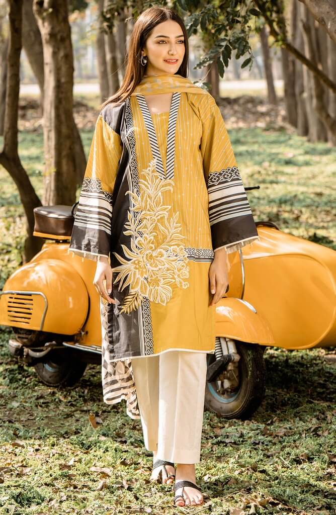 Stylish ORIENT Lawn Collection Master Replica 2020 Master Replica