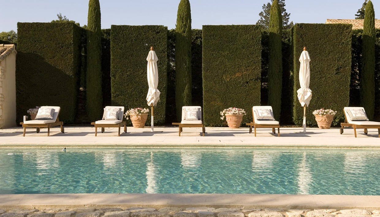 Crafting Luxury Landscapes from the Ground Up Masters Lands...