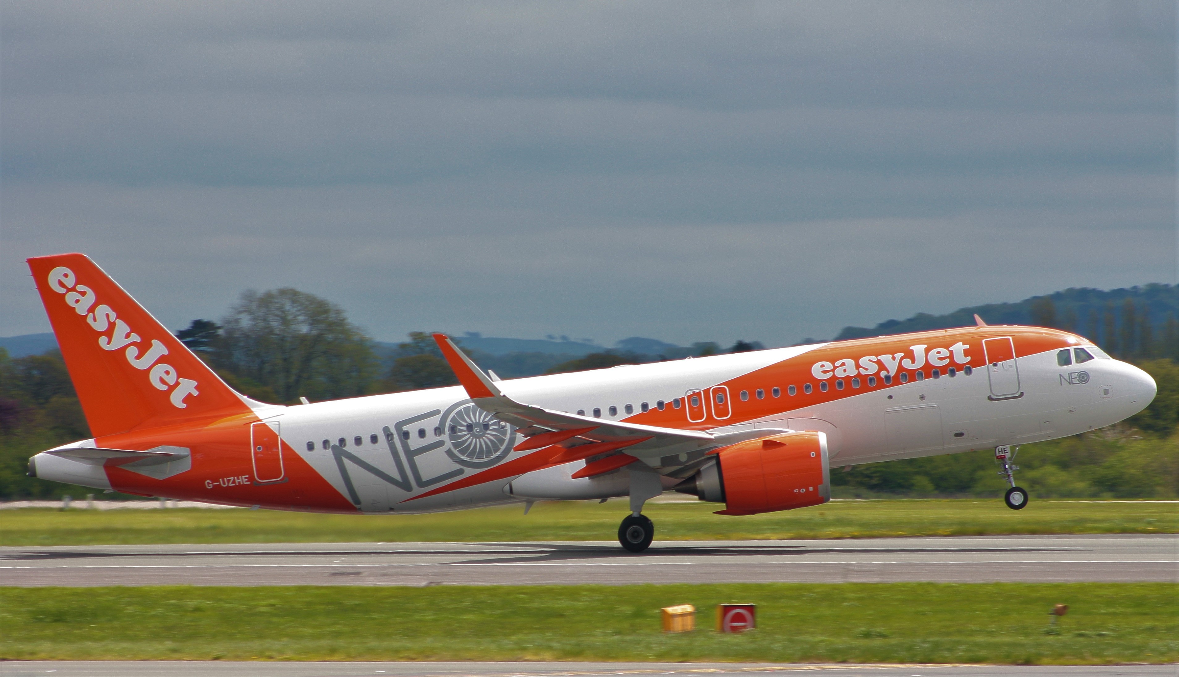 EasyJet blocca tutti i voli a terra l'intera flotta MasterX