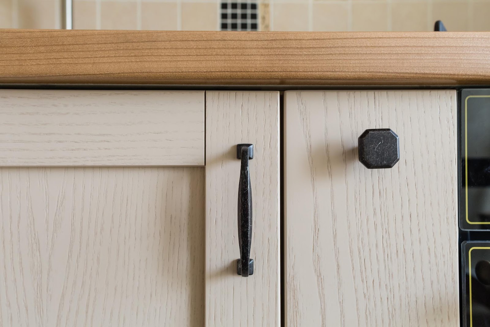 How to Glue Laminate Countertop Seams