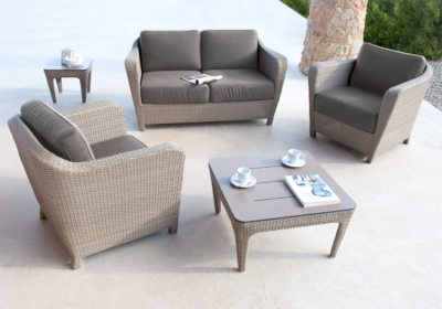 Table Basse Carree 70 X 70 Cm Avec Plateau Hpl Et Resine Tressee